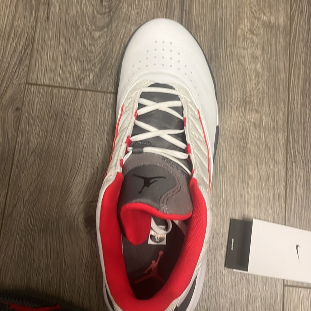Jordan26 - Picture 6 of 8